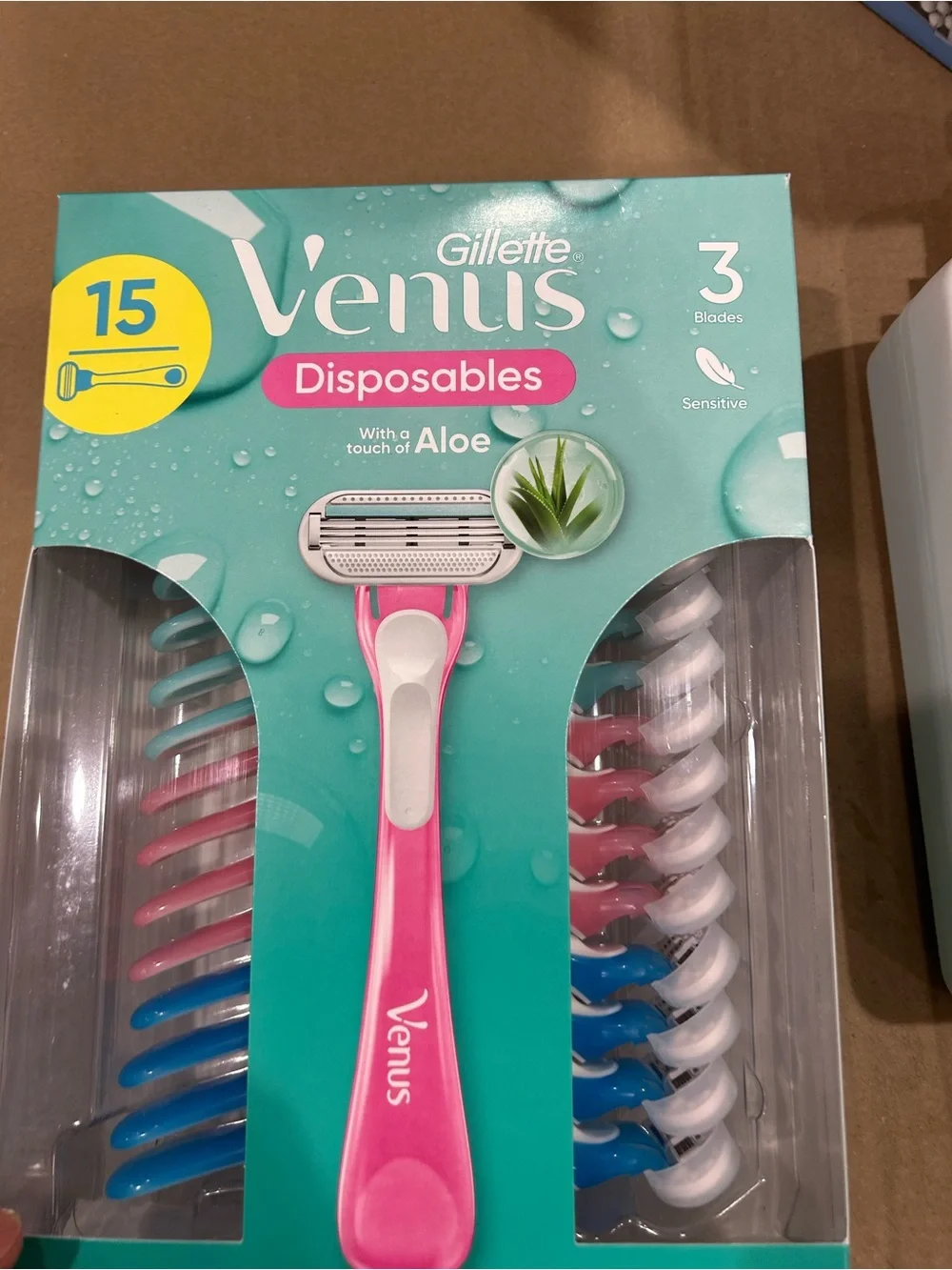 Gillette Venus Pink Disposable Razors with Aloe - 15 Count